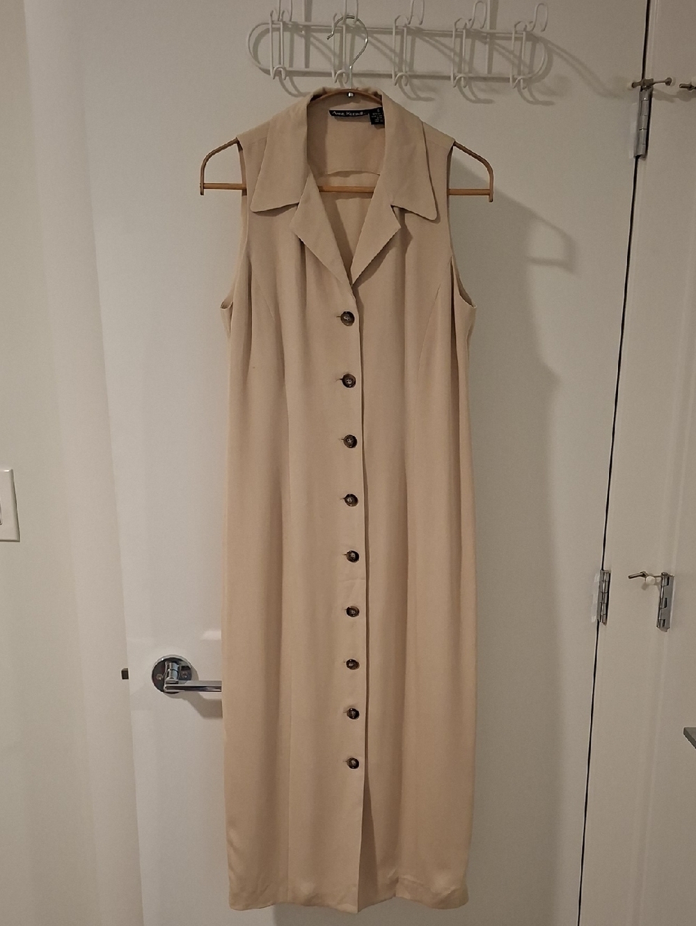 Vintage 90's 100% Silk Beige Neutral Button-through Column/Sheath Dress (Size 6)